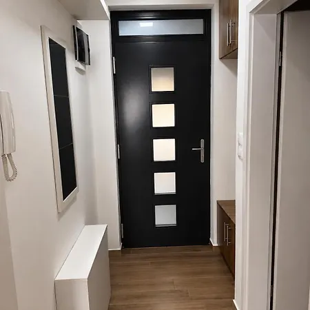 Varadi Apartment *